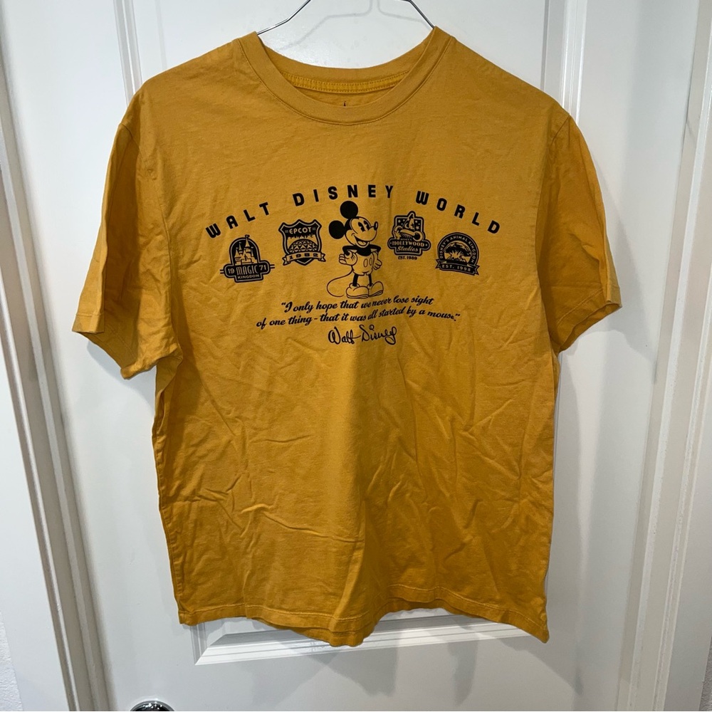 Disney parks Walt Disney world yellow mens graphic T-shirt size L unisex